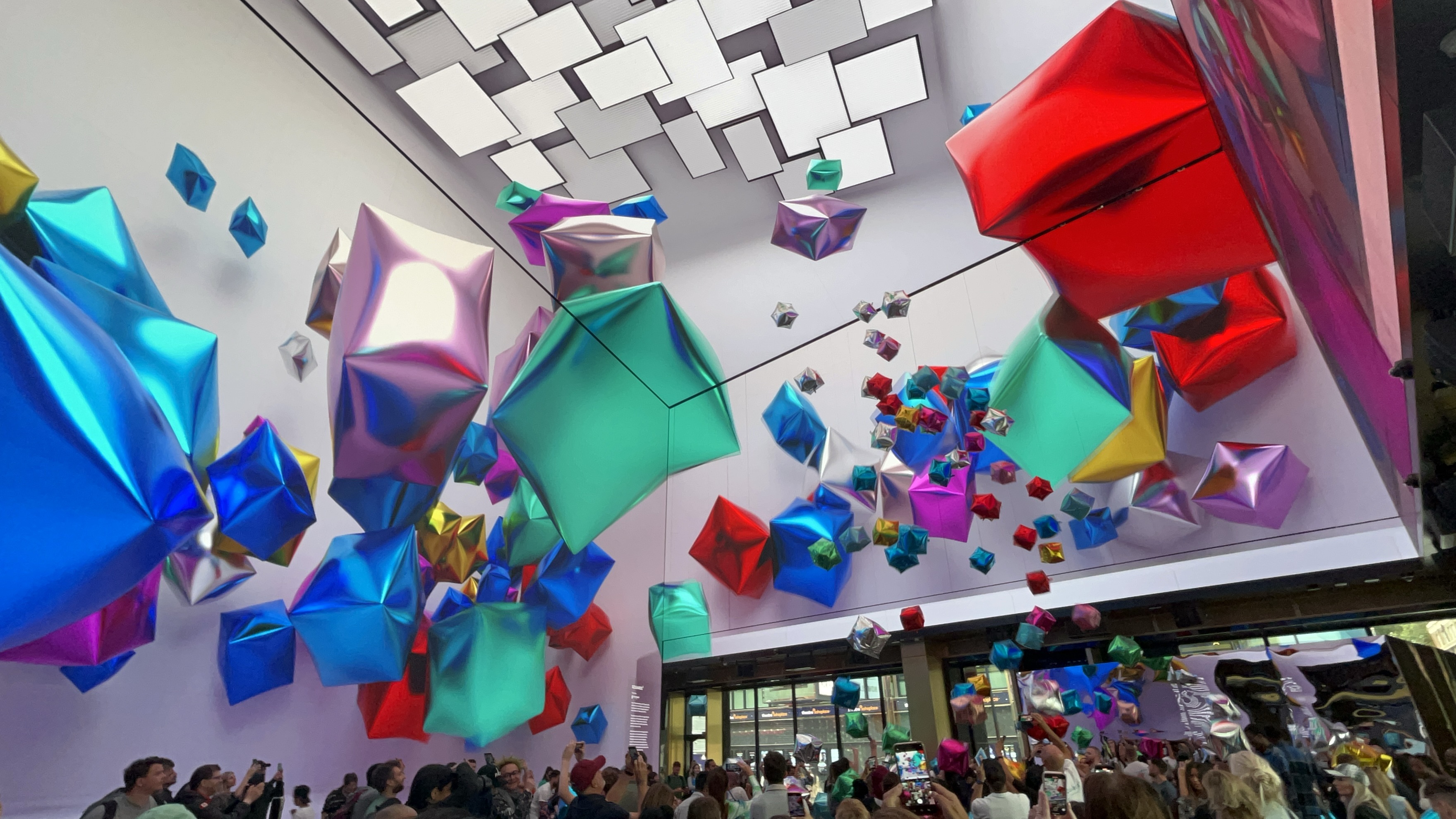 AOTO LED Powers Immersive ‘Squares Cubed’ Exhibition at Outernet London with 3,000 sqm of E-Series LED Displays